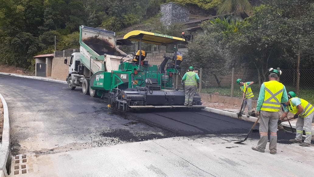 Rua Padre Antônio Eising passa por mais uma etapa de pavimentação