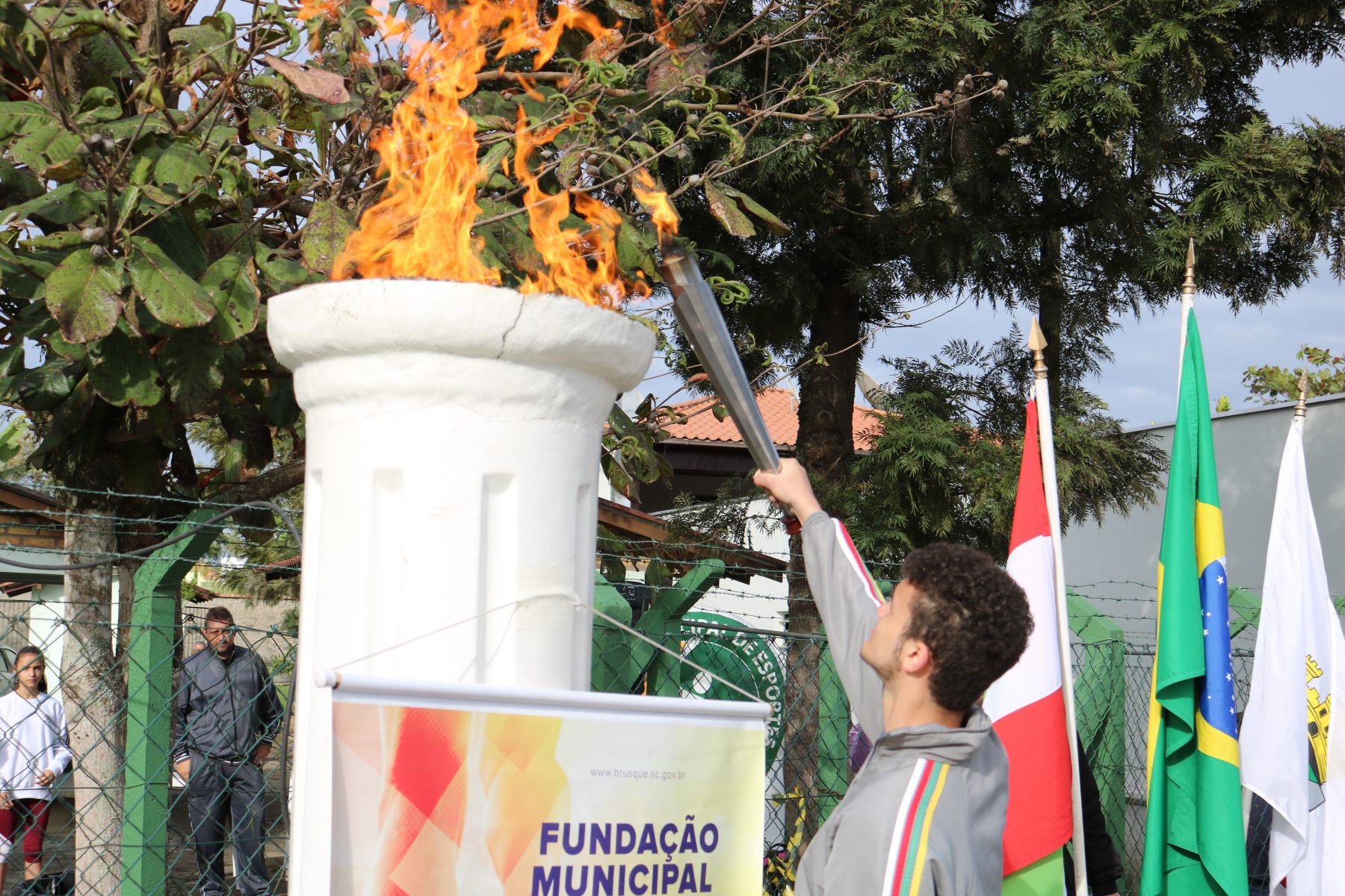 Jogos Escolares iniciam com a disputa do atletismo no Complexo do Sesi