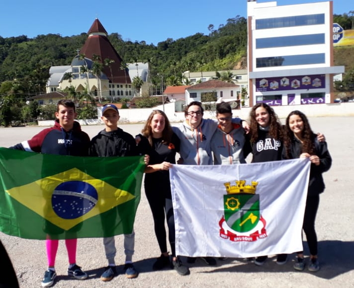 Brusquenses conquistam medalhas em competição no Uruguai