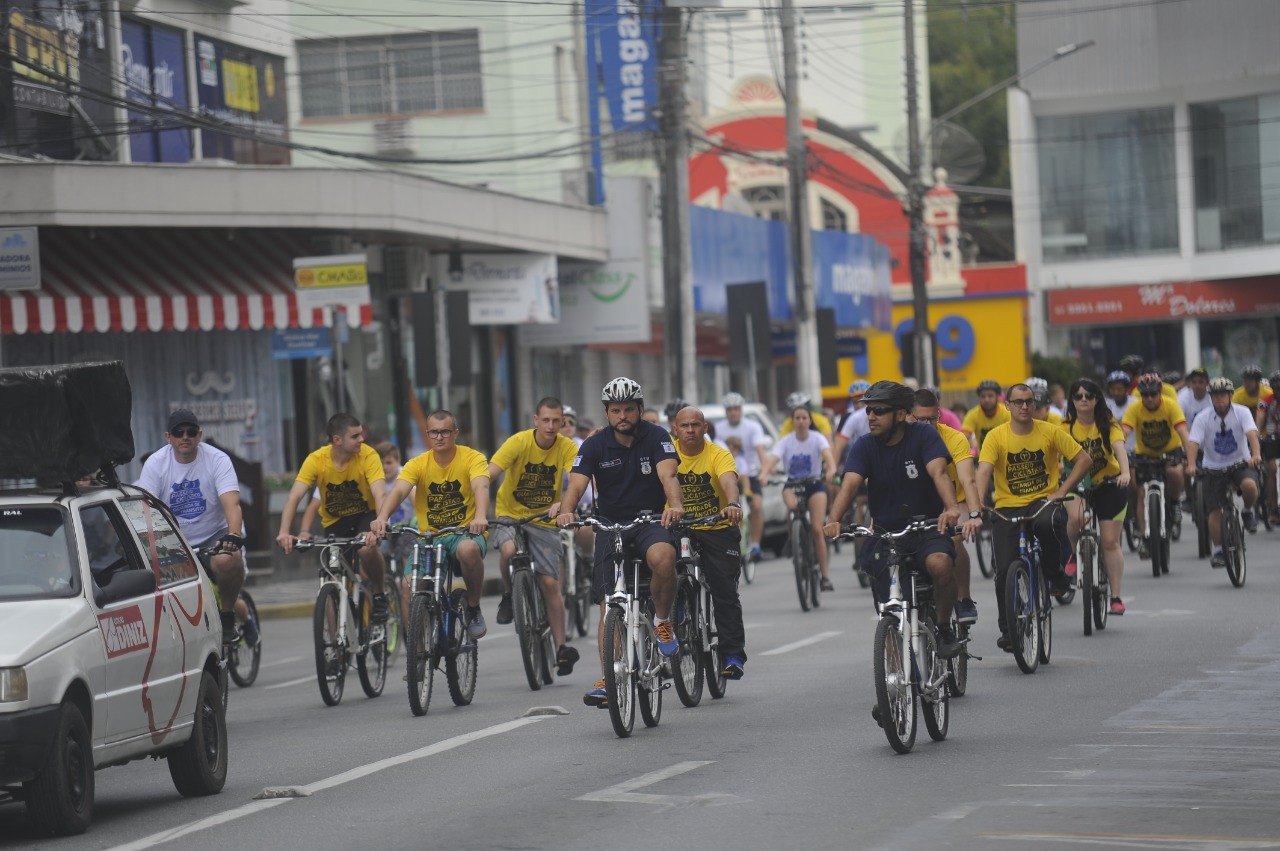 Guarda de Trânsito realiza passeio ciclístico