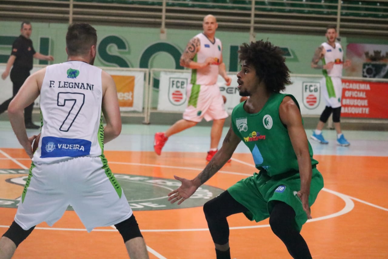 Brusque recebe a Copa Brasil Sul de Basquete Adulto