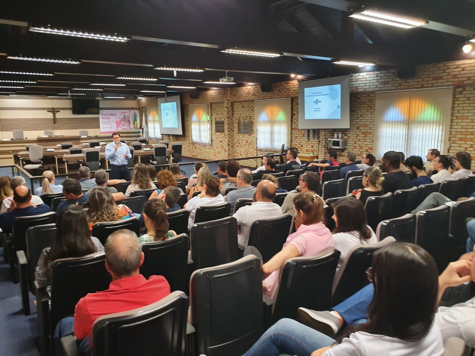 Servidores de todas as Secretarias Municipais de Brusque participam de capacitação sobre Termo de Referência