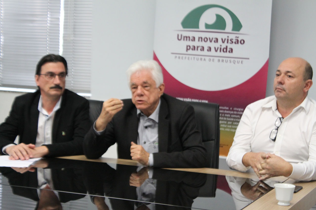 Prefeitura anuncia mutirão de cirurgias de catarata