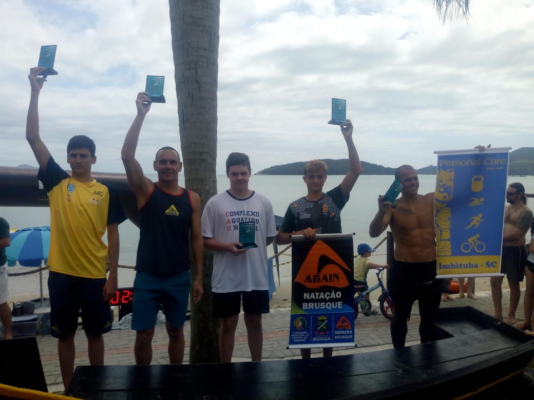 Brusquense participa do circuito de travessia Ocean de Águas Abertas