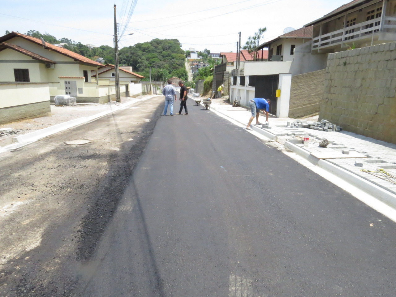 Finalizada obra de drenagem e pavimentação na rua José Rudolf Júnior