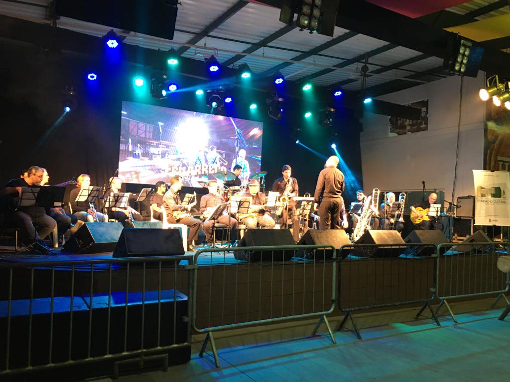 Big Band Brusque encerra atividades de 2019 com apresentação no teatro do CESCB