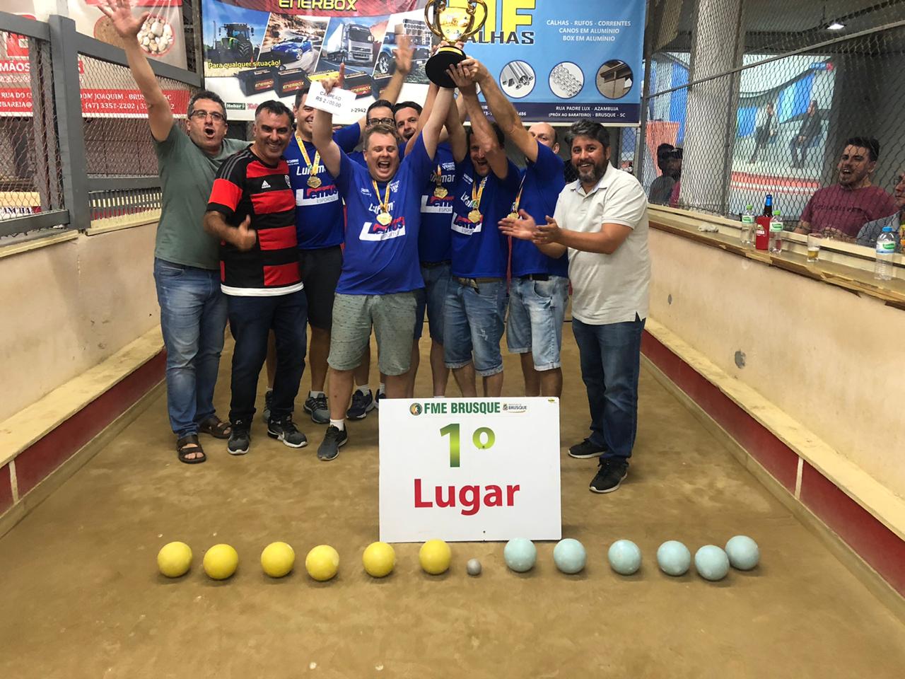 Bar e Cancha Venzon é tricampeão do Municipal de Bocha Vale Tudo em Trio Masculino