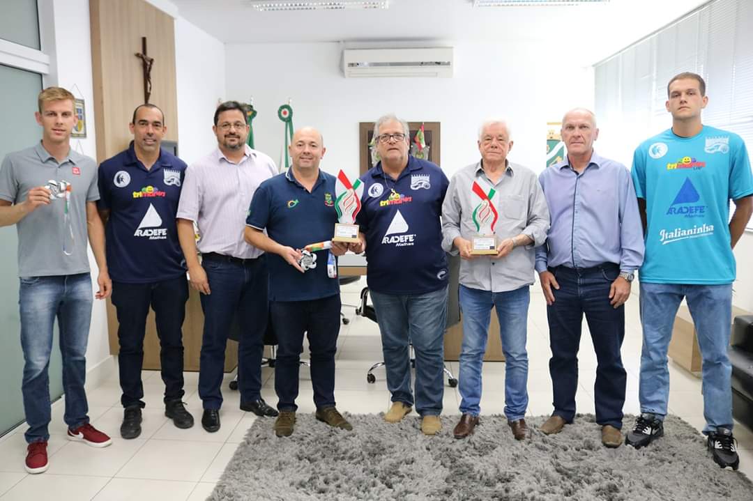 Representantes do basquete e ciclismo brusquense agradecem incentivo às modalidades