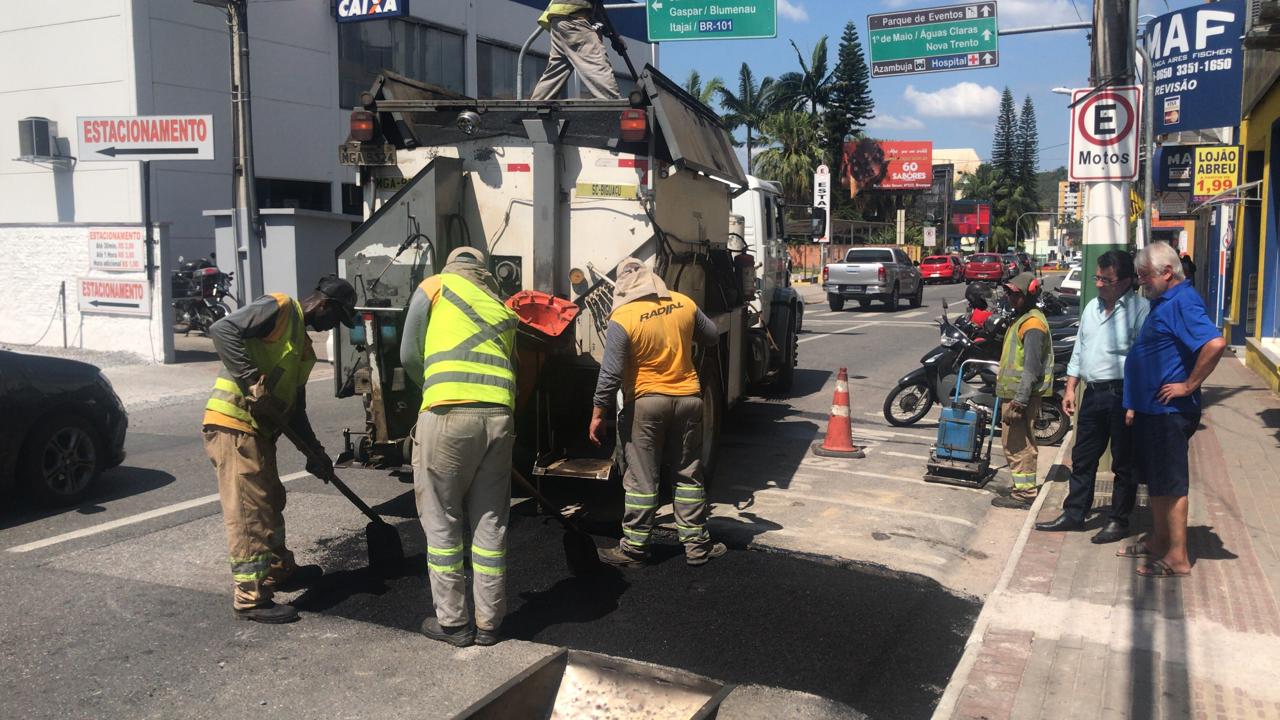 Samae realiza Operação Tapa Buraco