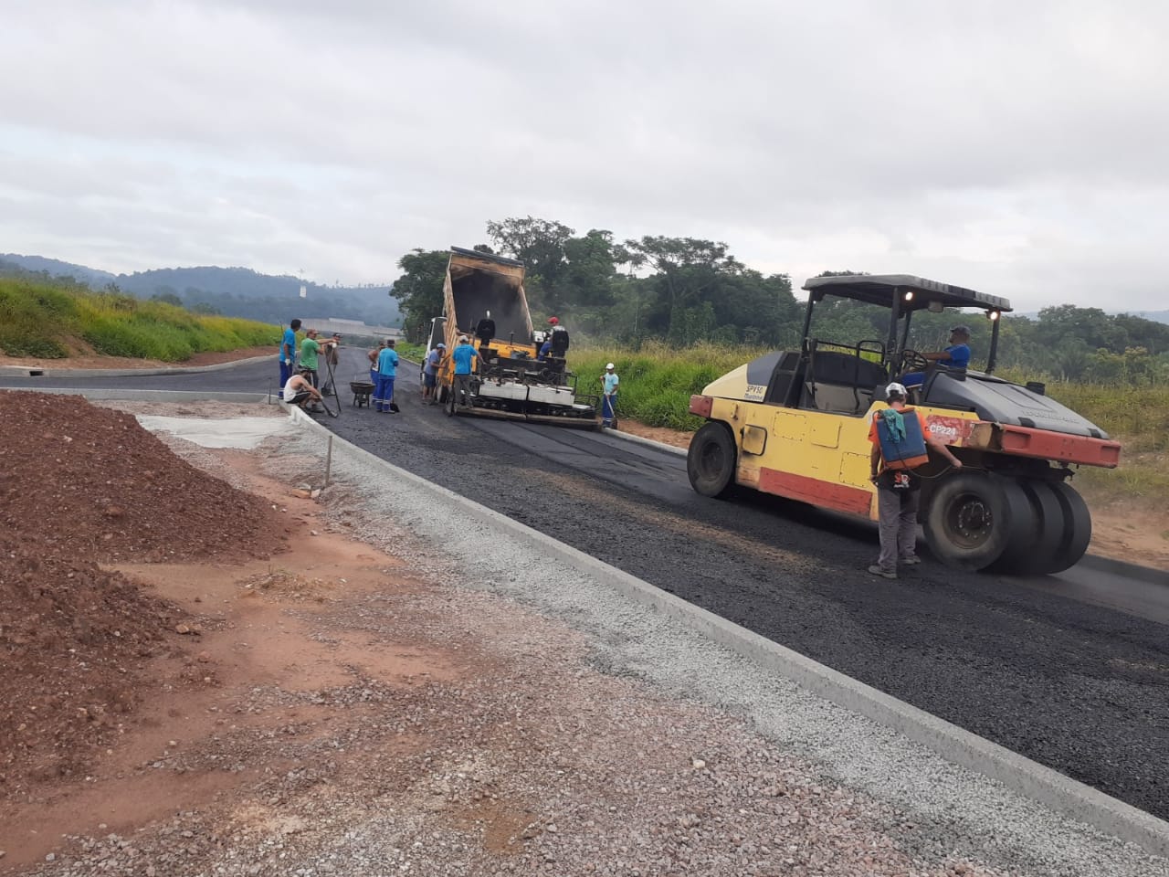 Avançam as obras da margem direita da avenida Beira Rio