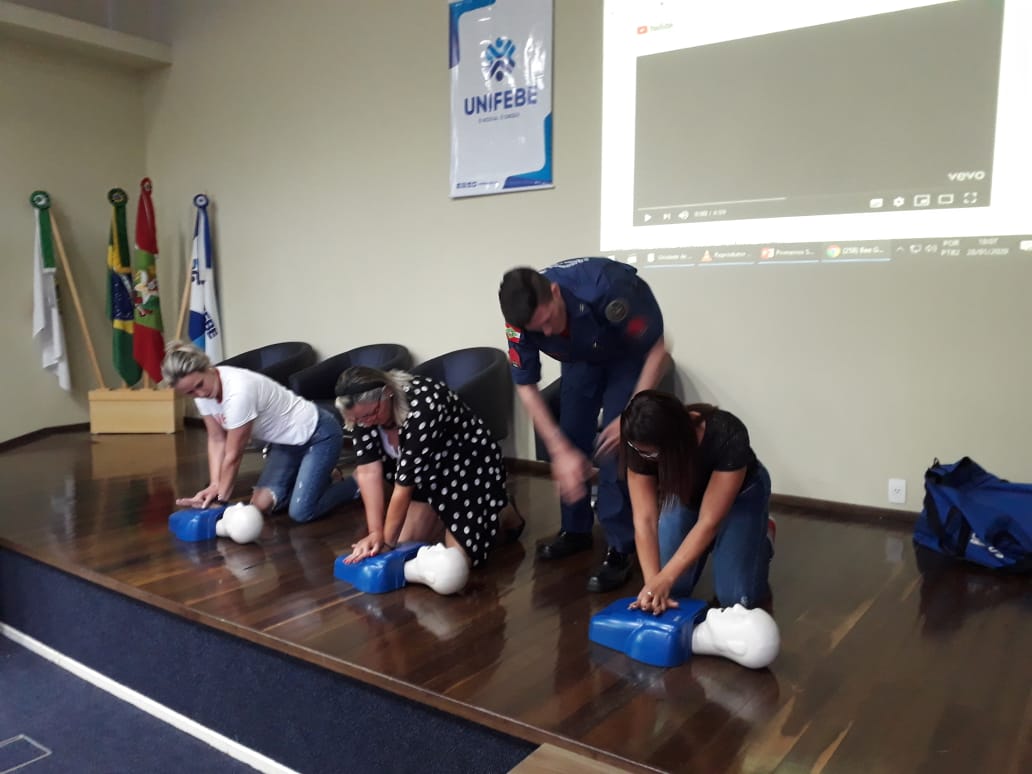 Secretaria da Educação realiza formação sobre primeiros socorros com apoio do Samu e do Corpo de Bombeiros