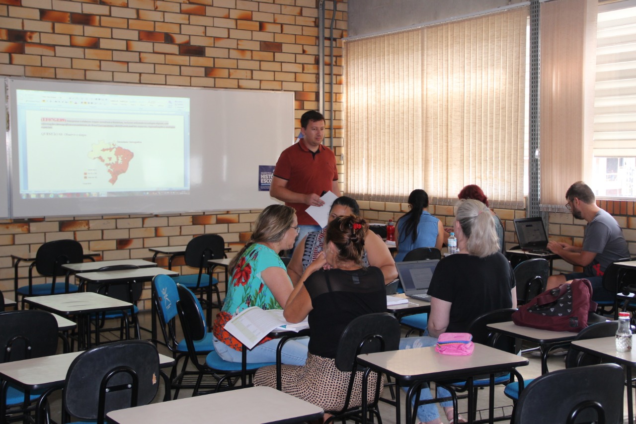 Professores da Educação Infantil finalizam mais uma etapa da formação continuada