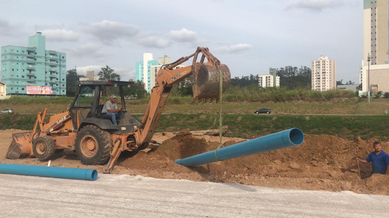 Samae faz melhoria da distribuição da rede de água em paralelo as novas obras da avenida Beira Rio