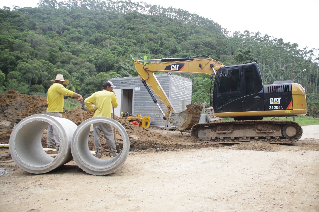 Começam as obras na rua Alberto Pretti