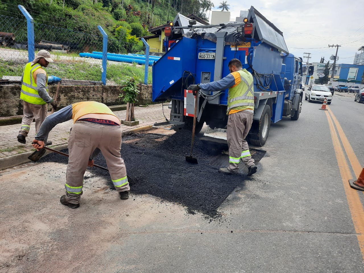 Operação emergencial de tapa-buracos do Samae atende 40 solicitações em quatro dias