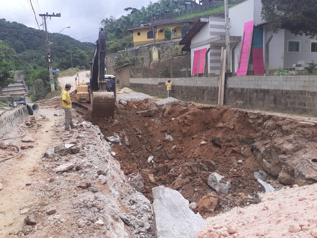 Samae realiza parada programada para detonação de rochas no Poço Fundo