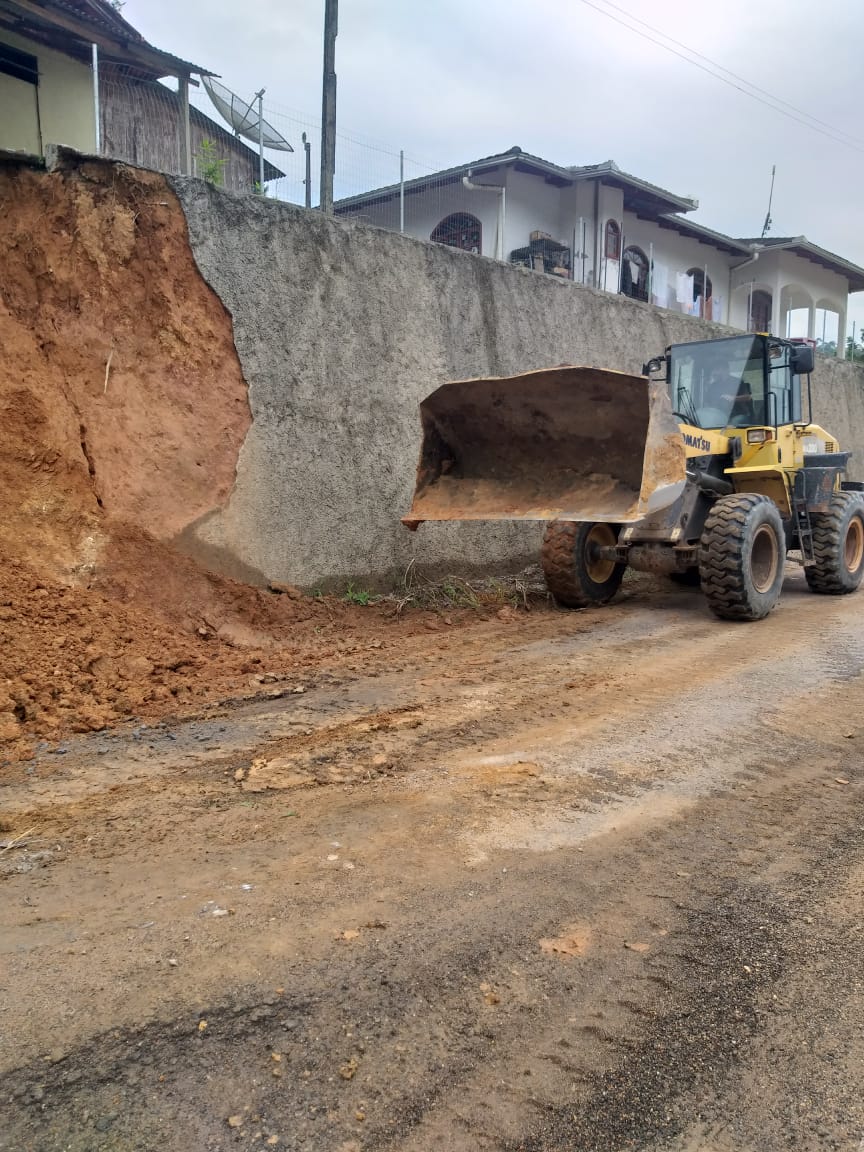 Confira as atividades da patrola e limpeza de valas da Secretaria de Obras