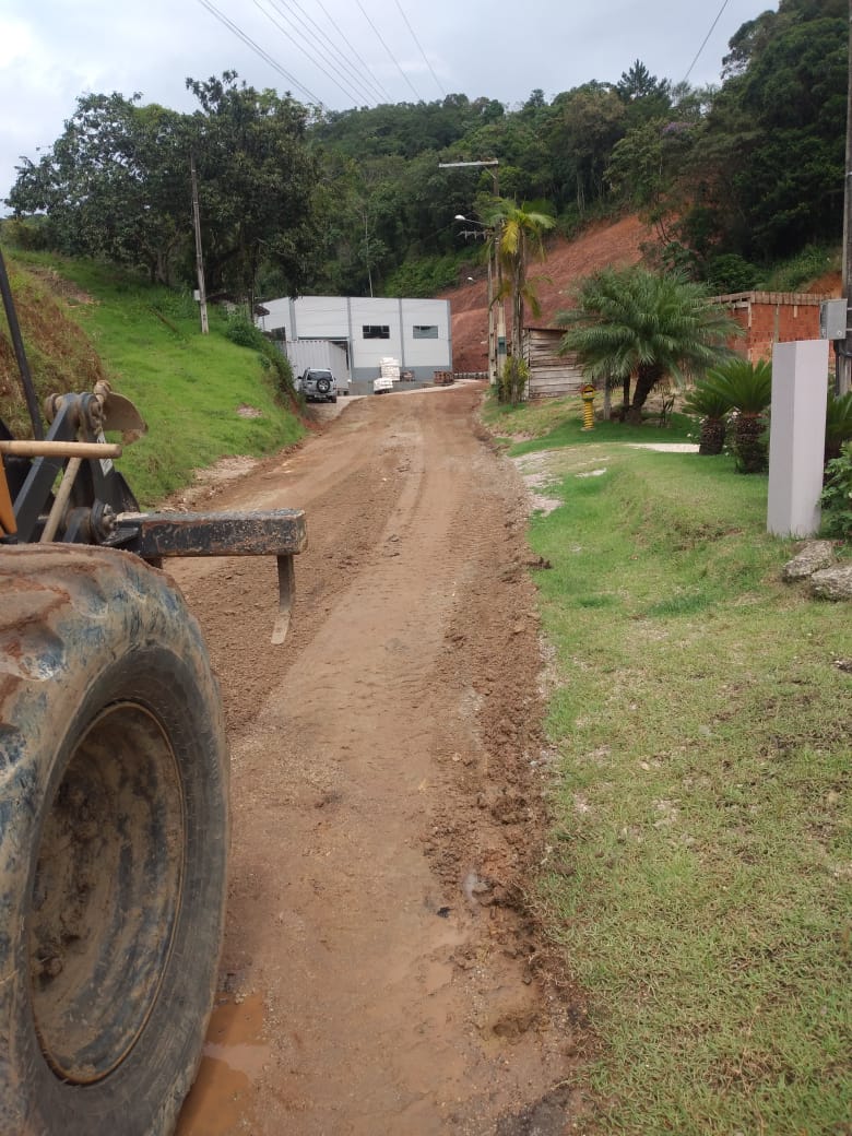 Confira as atividades da patrola e limpeza de valas da Secretaria de Obras