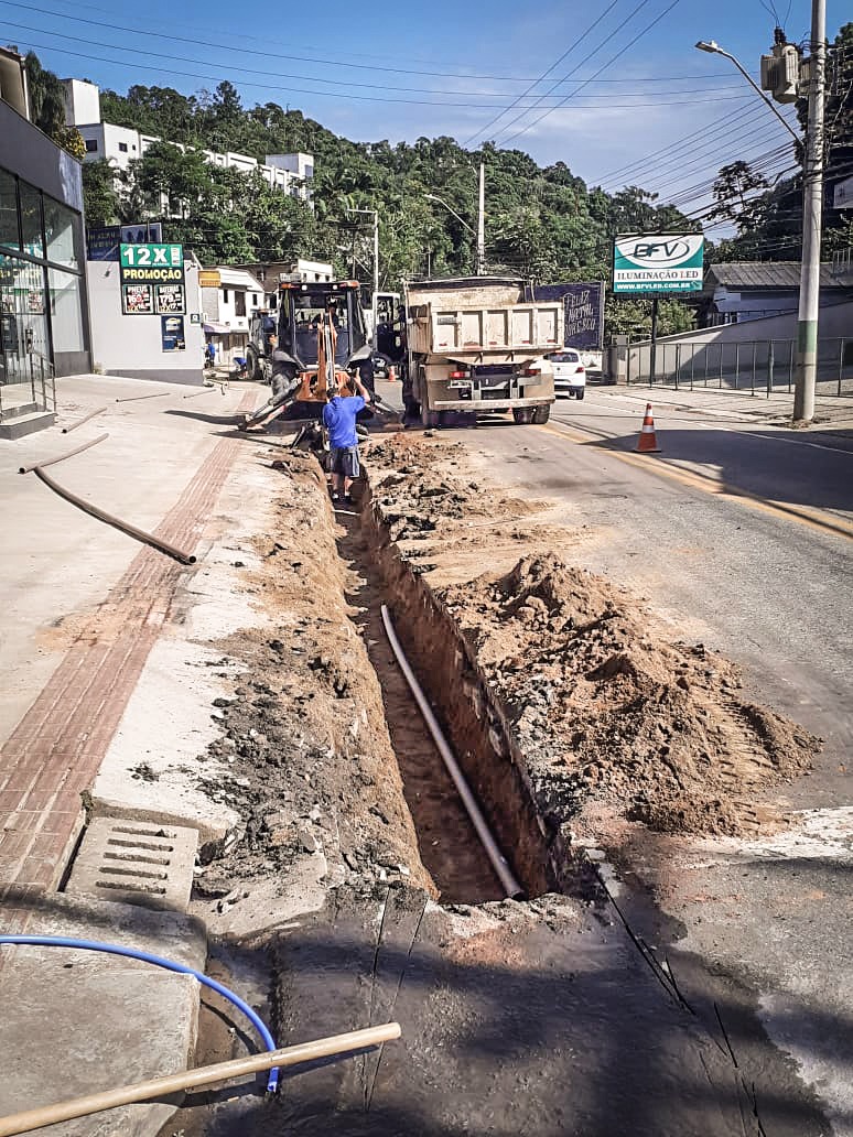 Obras na Maximiliano Barowsky avançam neste domingo, 7