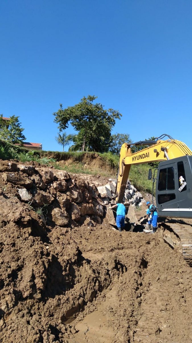 Confira as atividades da patrola e limpeza de valas da Secretaria de Obras