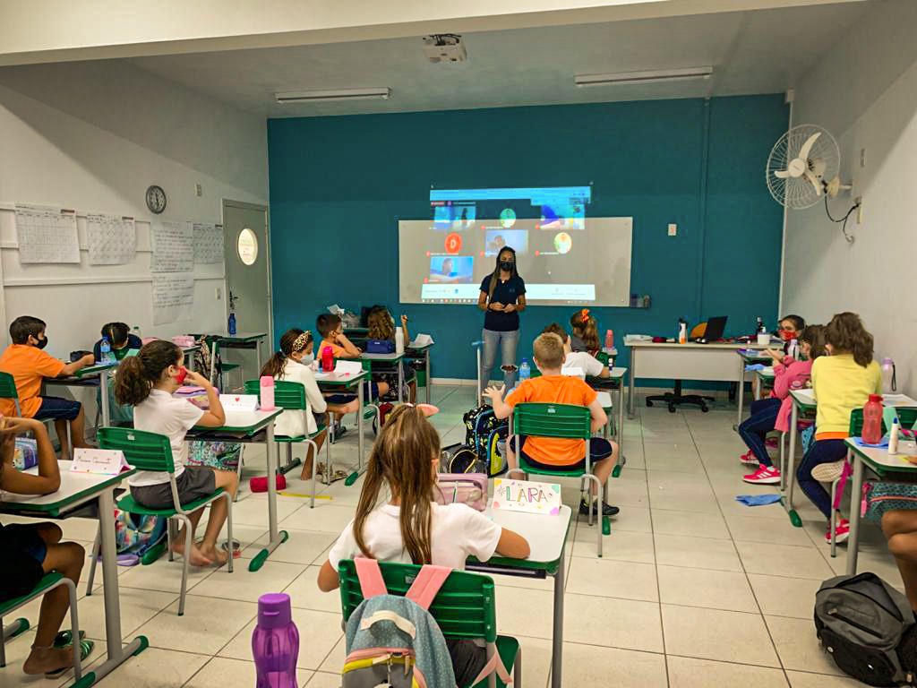 Samae palestra sobre a água no SESI Escola