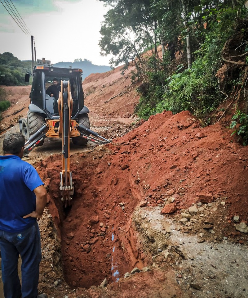 Samae Brusque realiza mudança de rede no terreno da ETA Cristalina