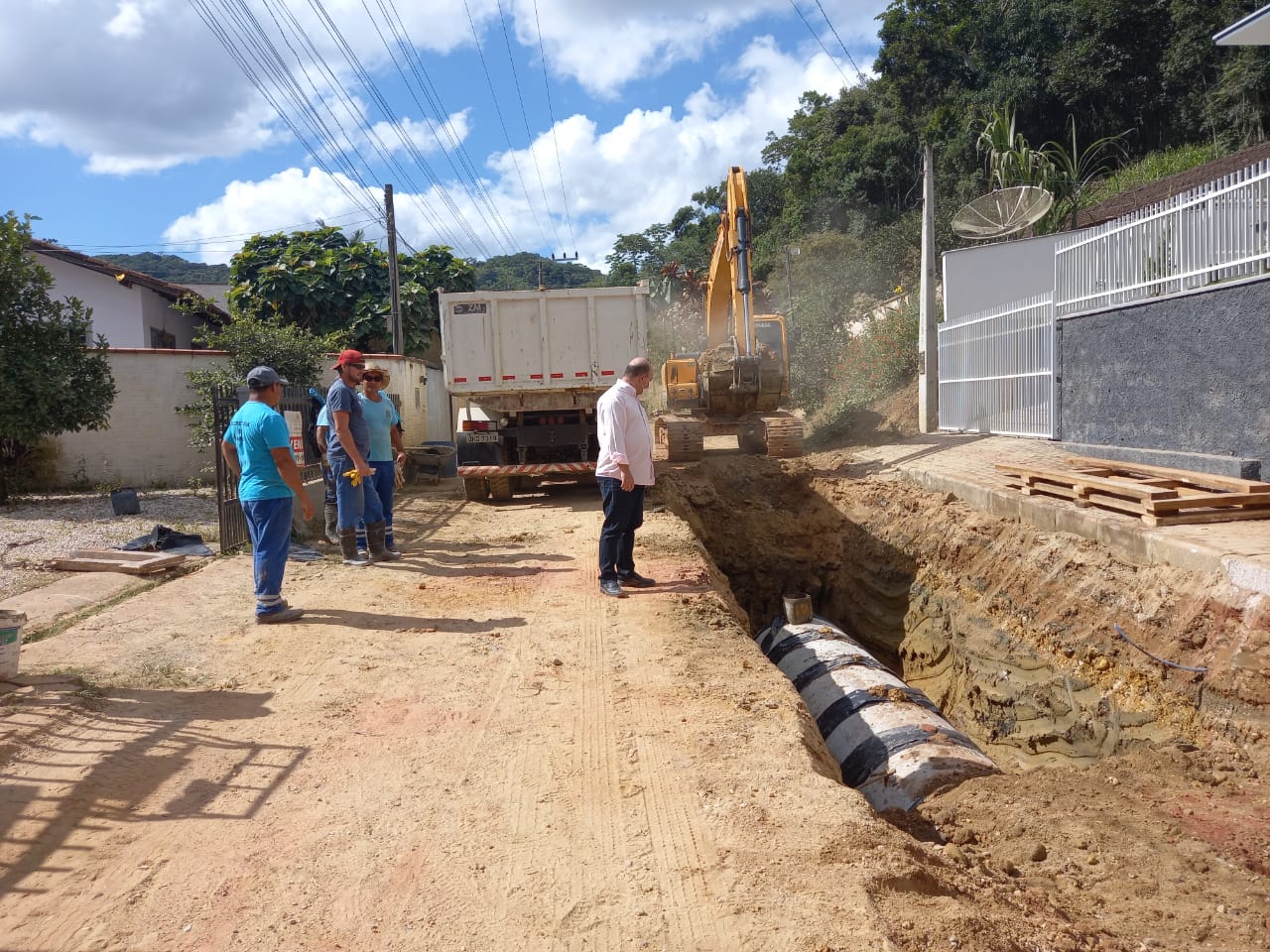 Prefeito vistoria andamento de obras