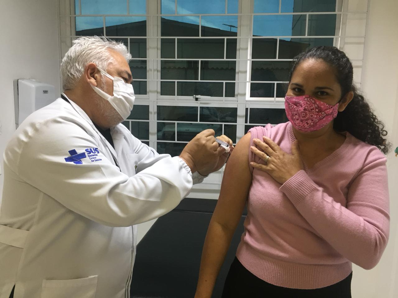 Vacina contra a Influenza está disponível a todos os profissionais da Educação