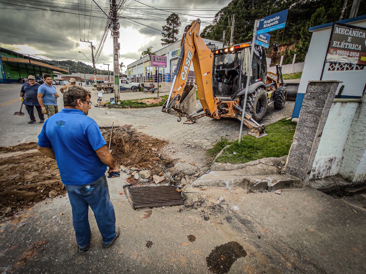 Obras do Samae na rua Germano Klann solucionam histórico de desabastecimento