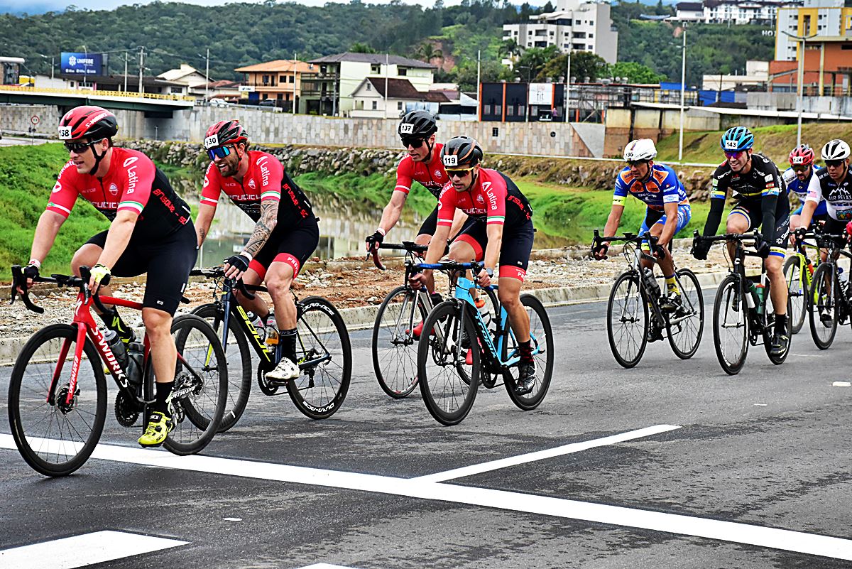 3ª etapa do campeonato Catarinense de Ciclismo ocorreu em Brusque