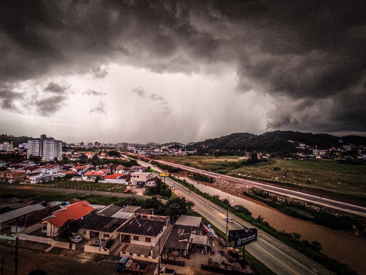 Próximos três meses terá chuva dentro da média histórica, projeta Epagri Ciram