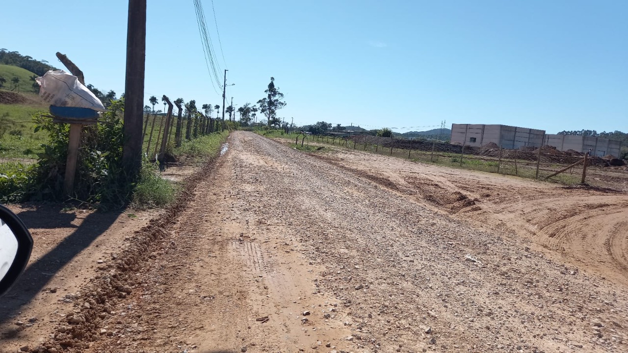 Confira as atividades da equipe de patrola e limpeza da Secretaria de Obra