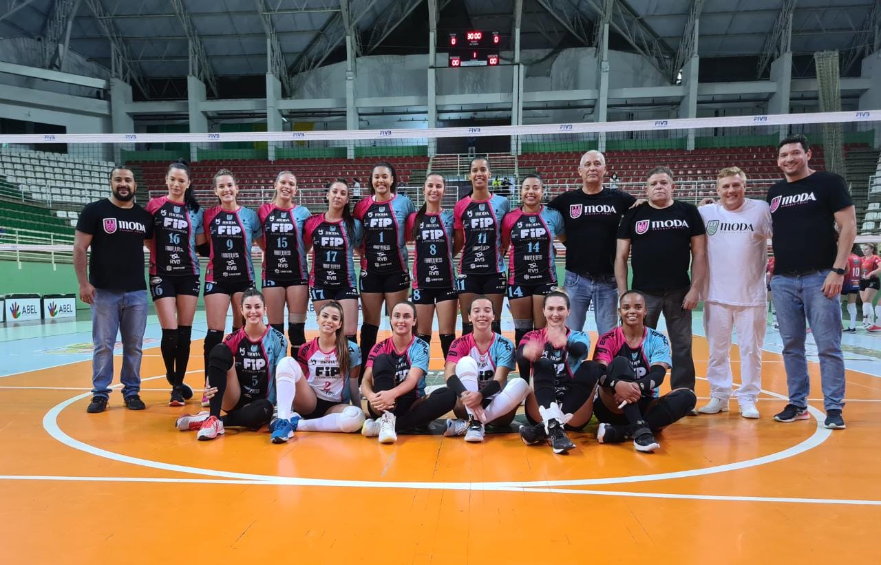 Brusque vira sobre Blumenau e vence na estreia do Estadual de Vôlei Feminino Adulto