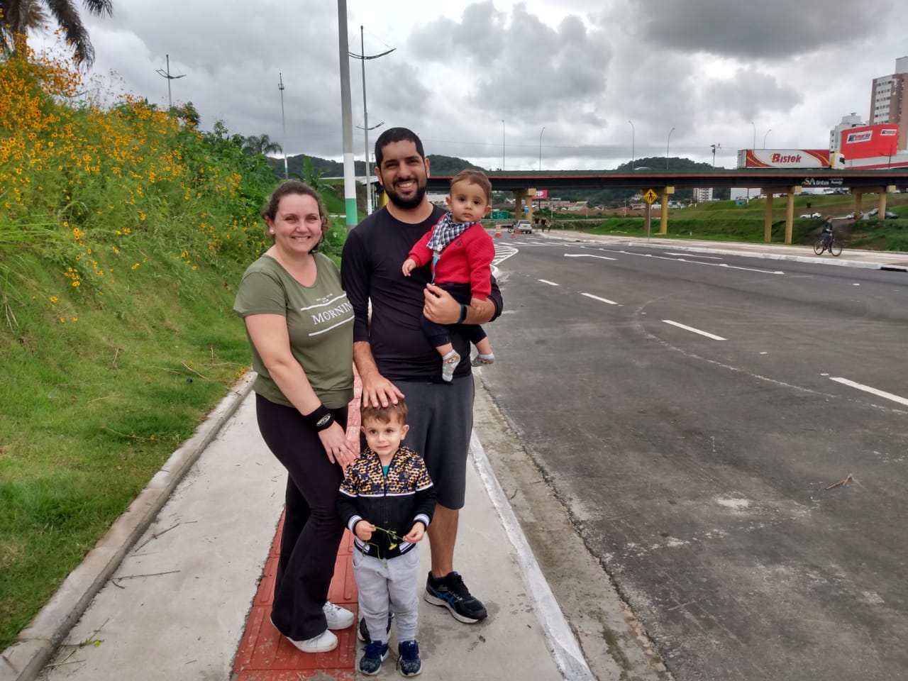 Famílias de Brusque aproveitam domingo (10) na Avenida Governador Luiz Henrique da Silveira