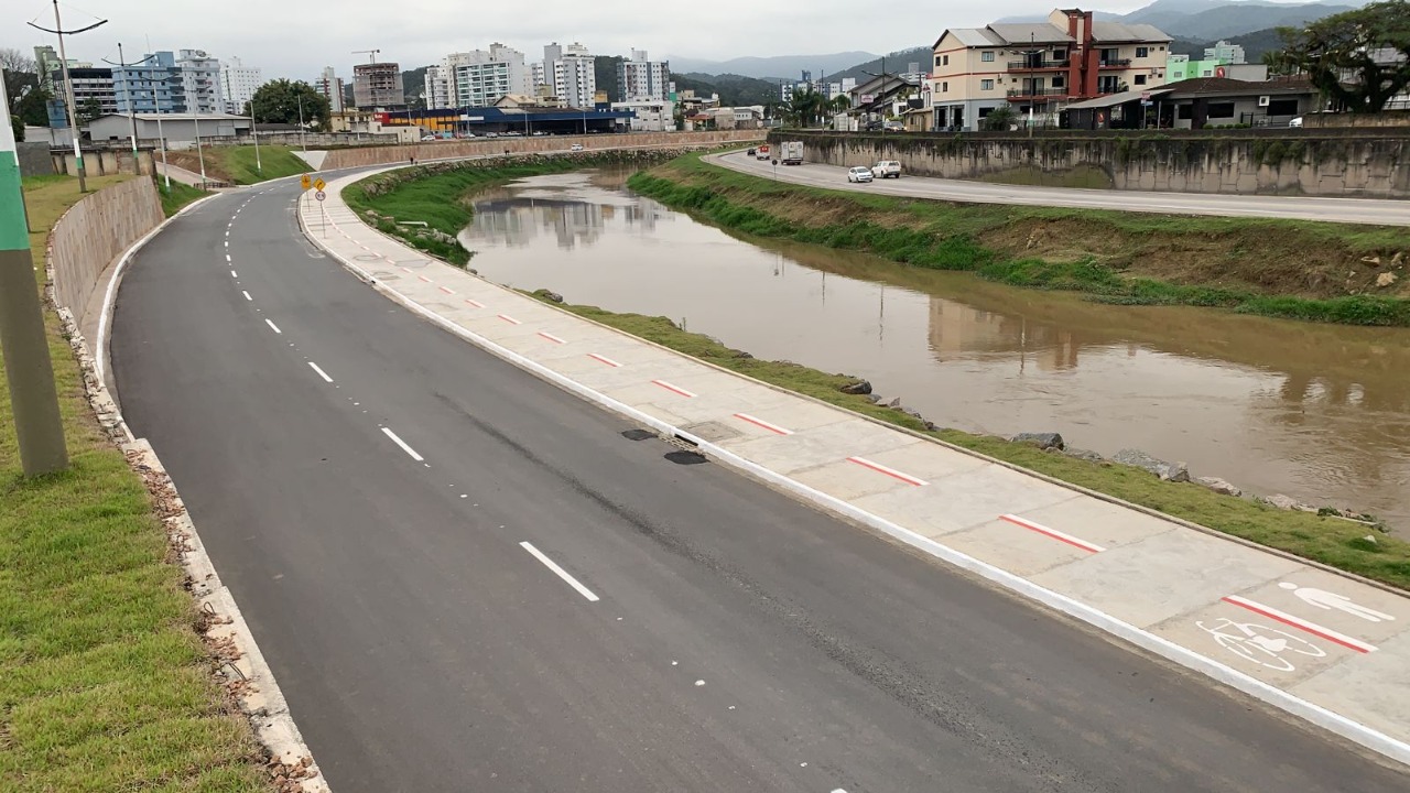 Margem esquerda da avenida Beira Rio estará fechada neste sábado (30)