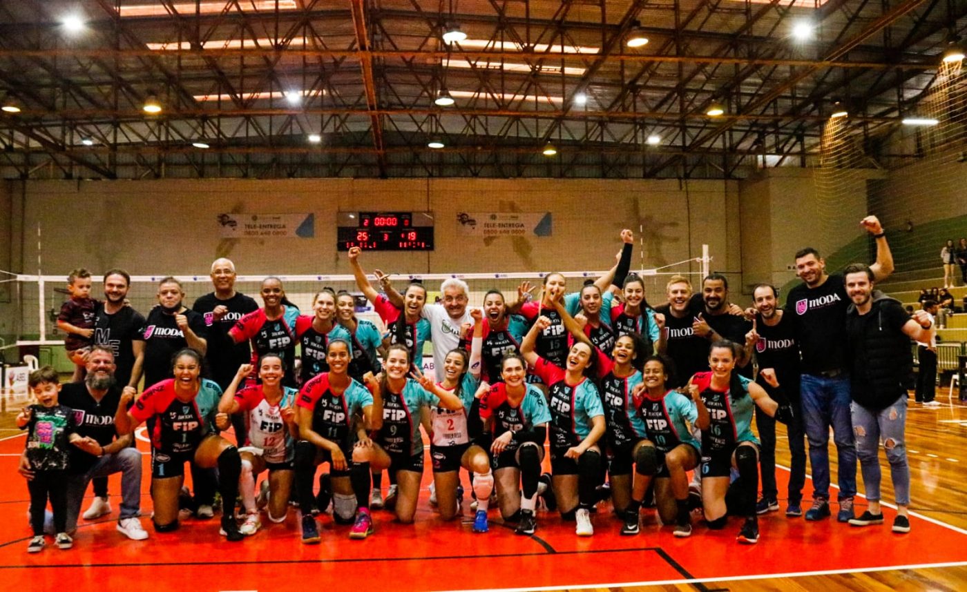 Moda Brusque Vôlei vence Itajaí e fica com o título da Superliga C – Regional Sul