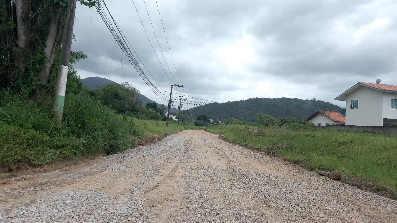 Confira as atividades da equipe de patrola e limpeza da Secretaria de Obra