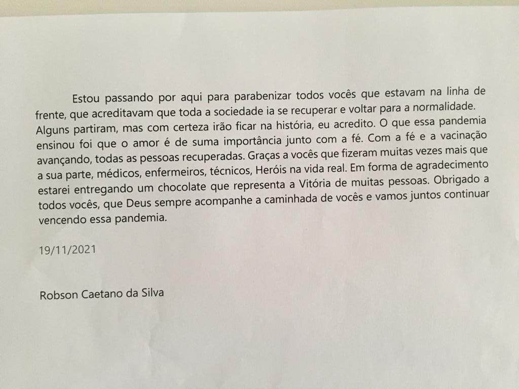 Covid-19: Equipe de vacinação que atua na Unifebe é surpreendida por gesto de carinho