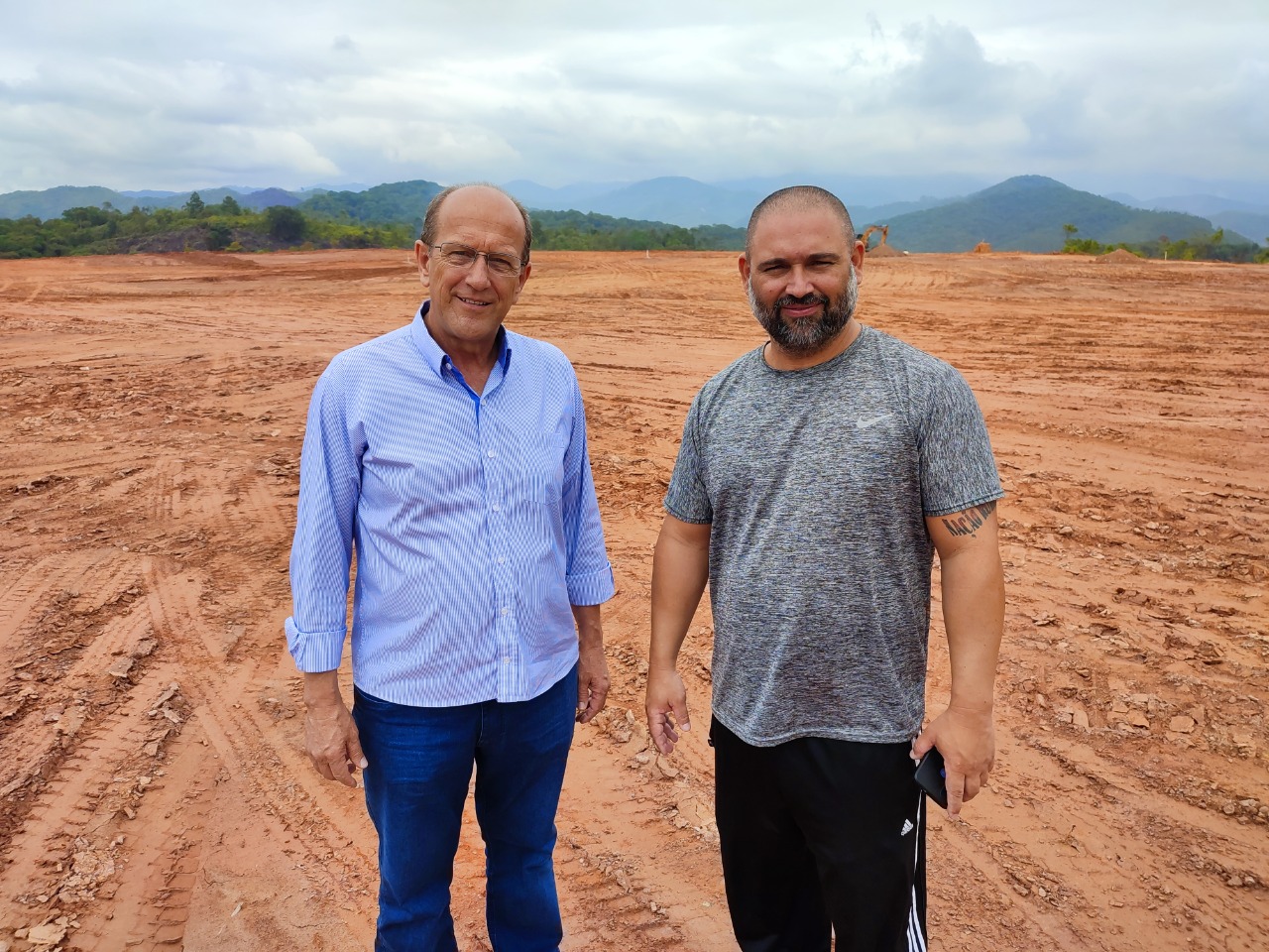 Prefeito em exercício conhece obras da ETA Cristalina