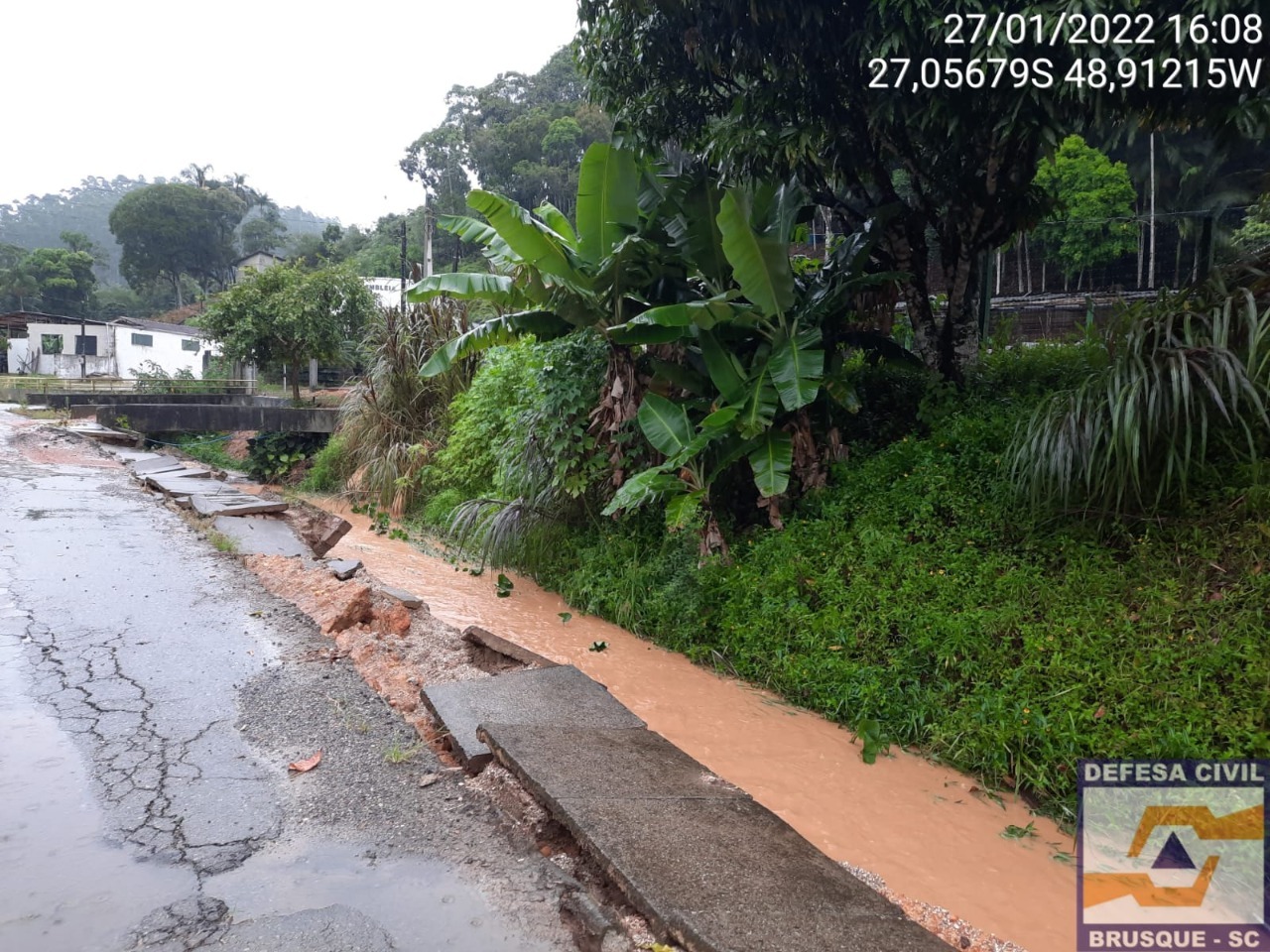 Defesa civil de Brusque faz balanço da chuva da tarde desta quinta-feira (27)