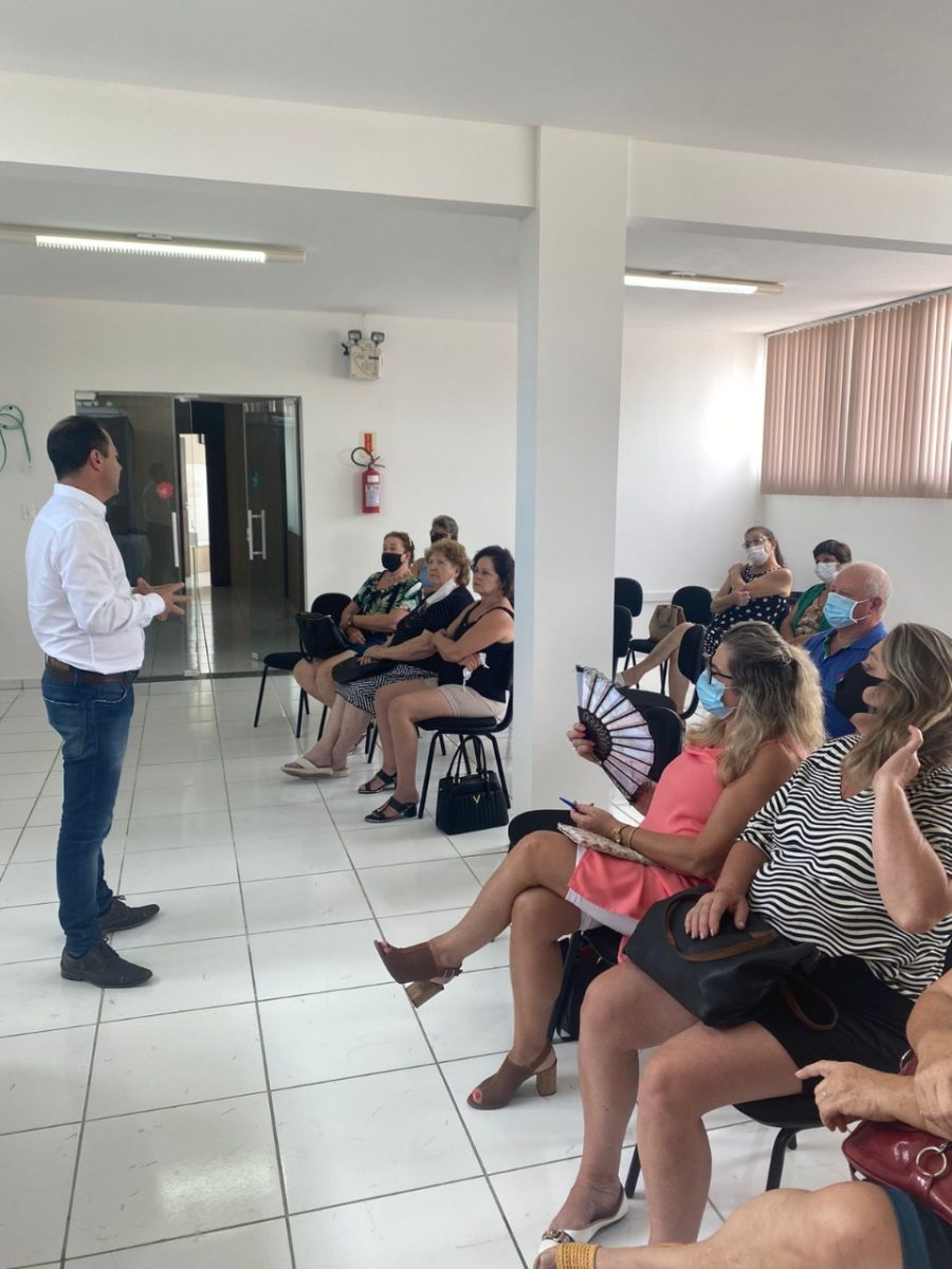 Secretaria de Desenvolvimento Social realiza reunião com as coordenadoras dos clubes de mães