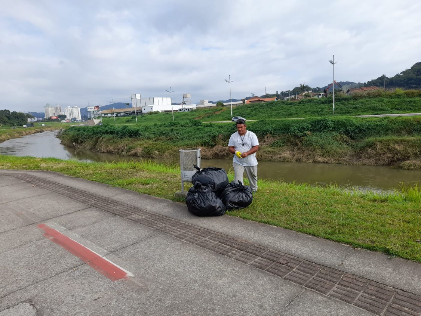 Aumento no descarte irregular de lixo é verificado