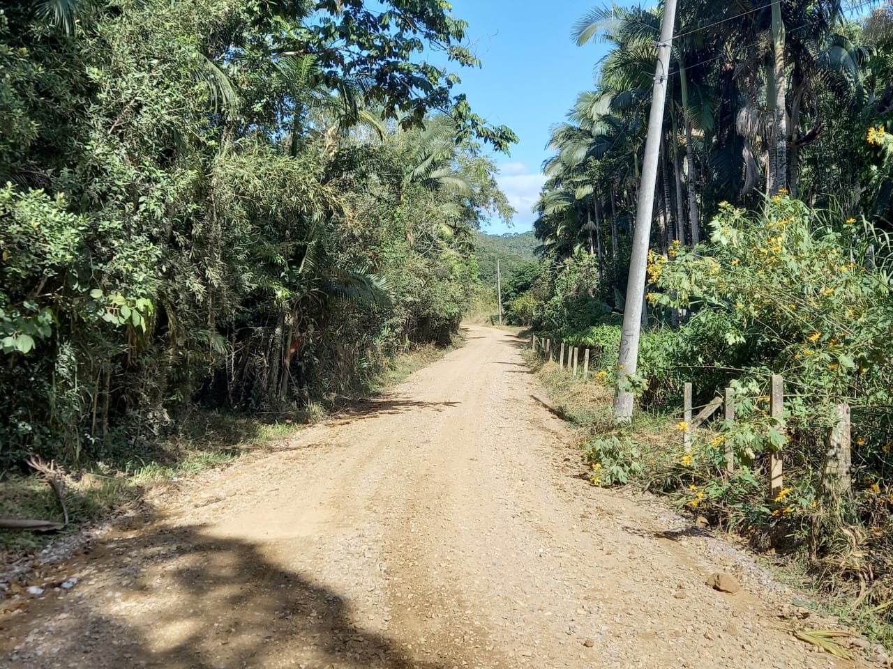 Confira as atividades da equipe de patrola e limpeza da Secretaria de Obras