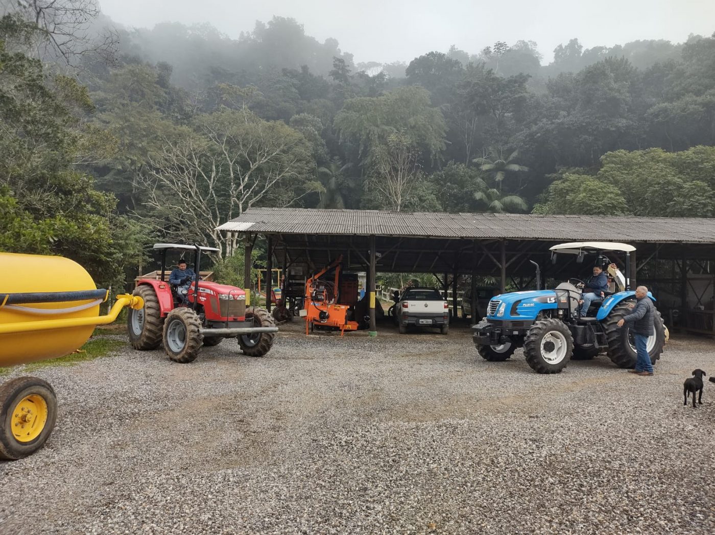 Prefeitura inicia produção de silagem em propriedades agrícolas