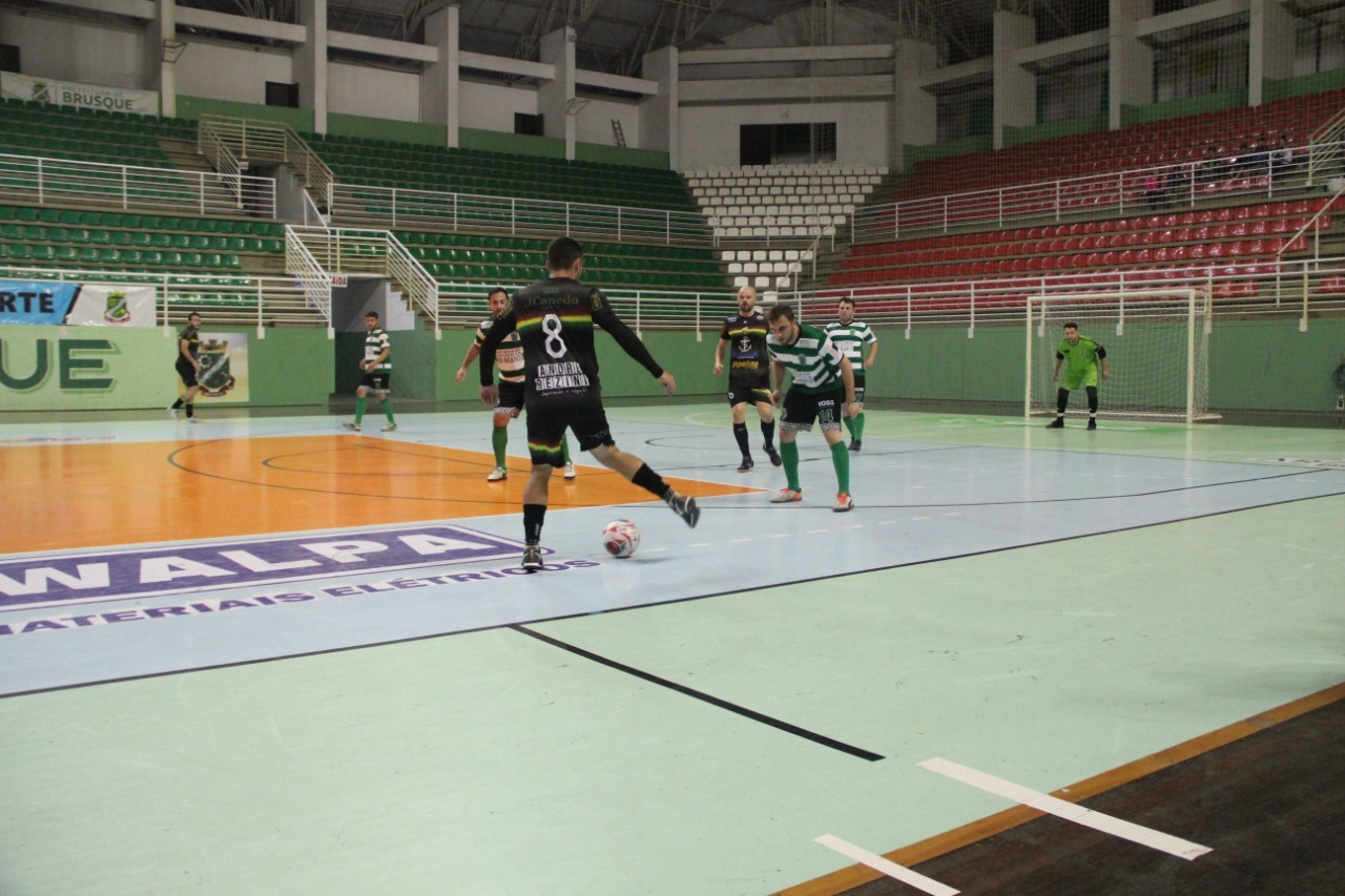 Comunitários: final da bocha rafa masculina e eliminatórias do futsal livre ocorrem nesta terça-feira (05)