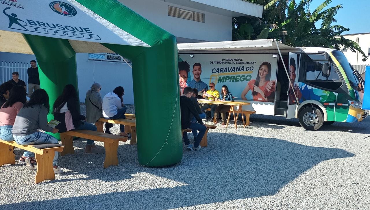 Caravana do Emprego oferece vagas e qualificação profissional no Dom Joaquim