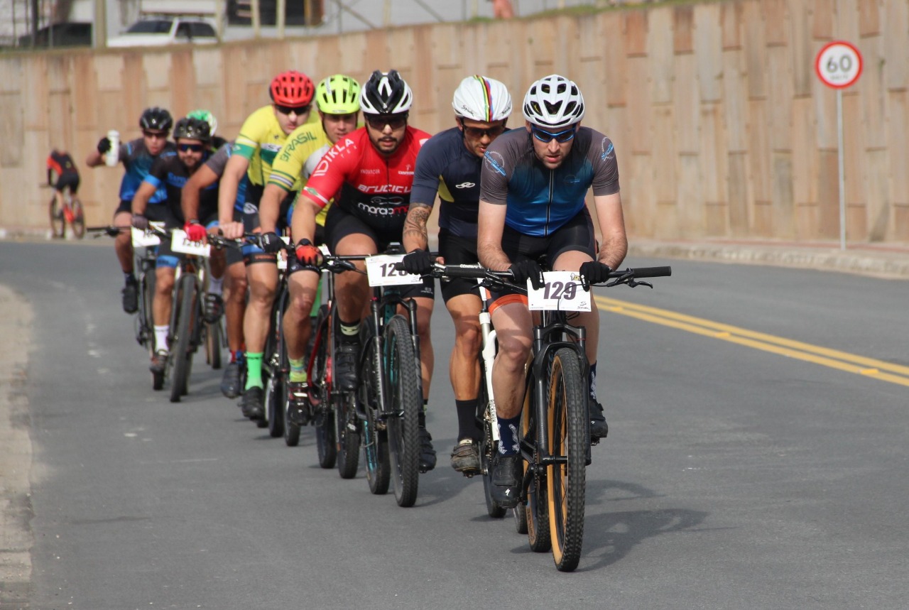 Comunitários: Saiba como participar do tênis de mesa e do ciclismo