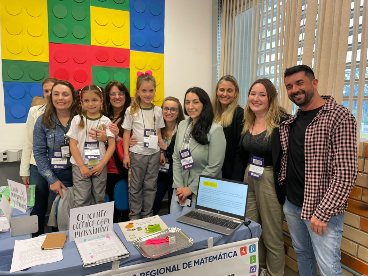 Doze trabalhos da Rede Municipal de Ensino são expostos na XXIII Feira Regional de Matemática