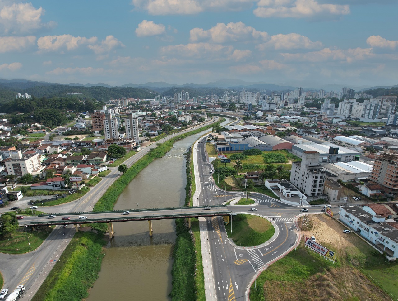 Brusque sobe 10 posições em um ano no ranking nacional de competitividade