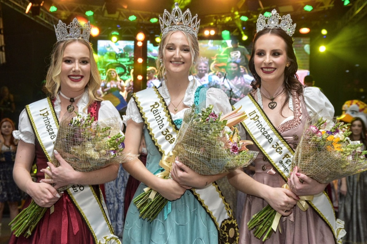 Ida Carolina Comandolli é a nova rainha da Fenarreco